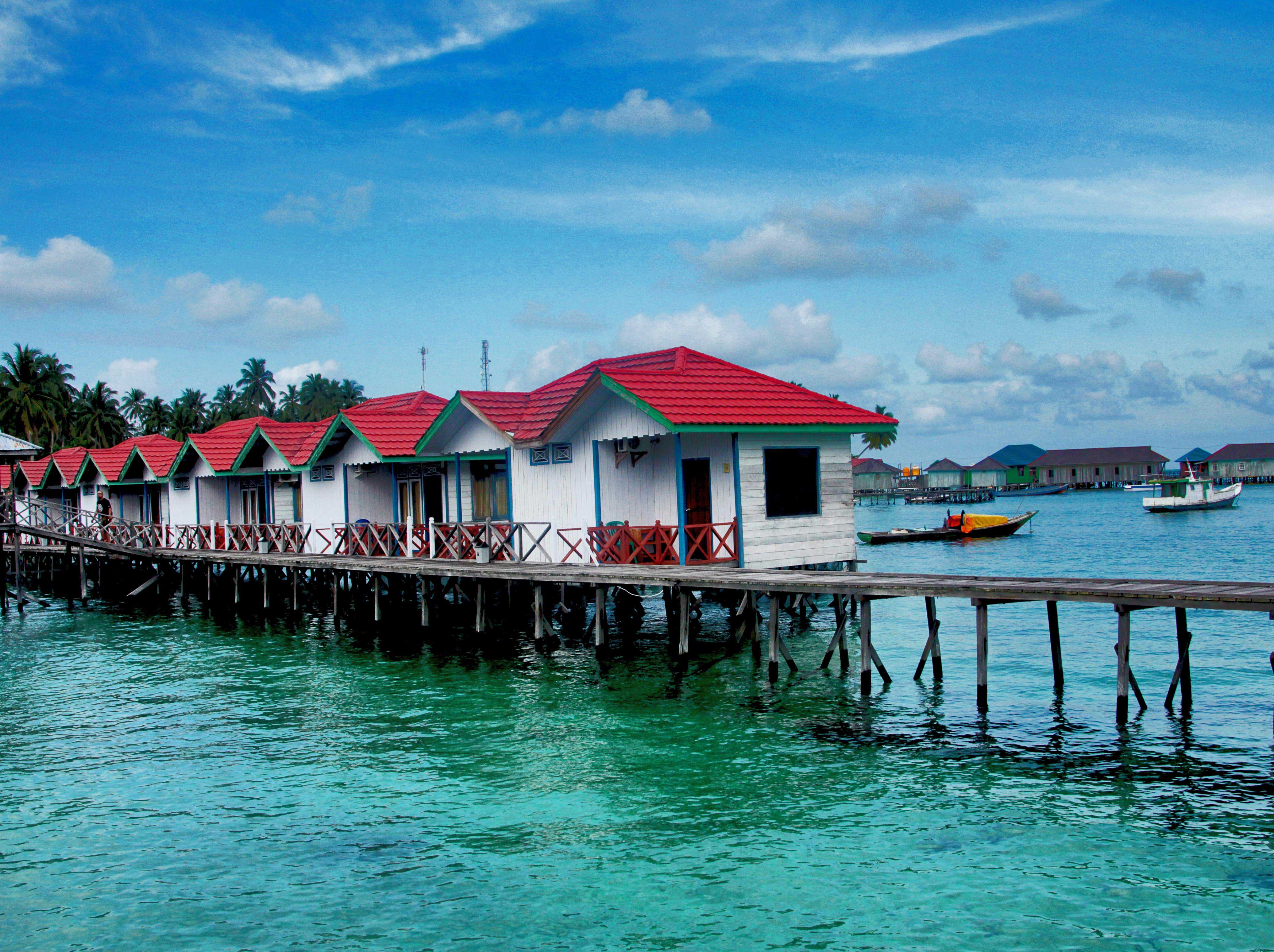 DERAWAN ISLAND 4 DAYS 3 NIGHTS